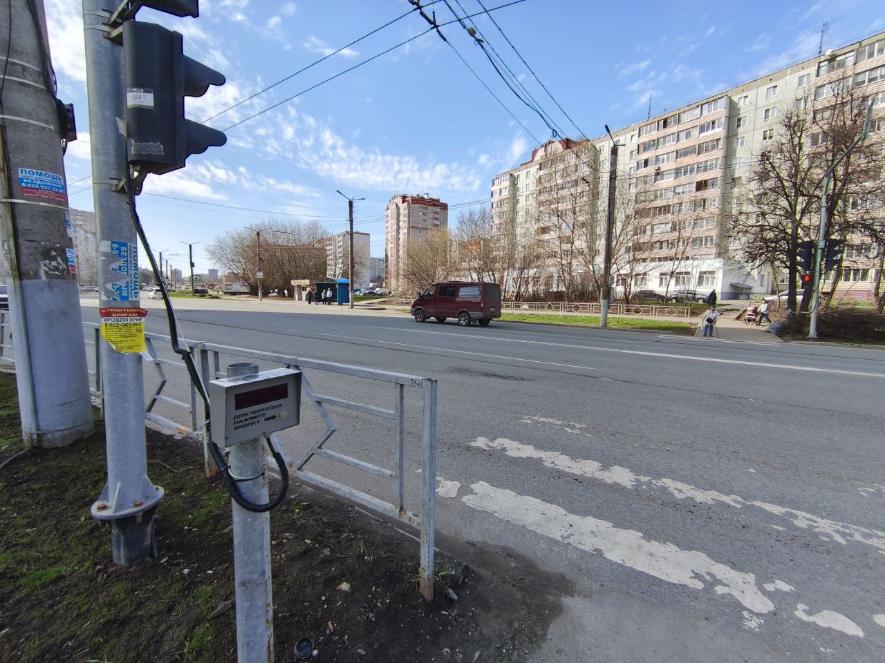 20250423_Кабельный-мусор-в-спальном-районе